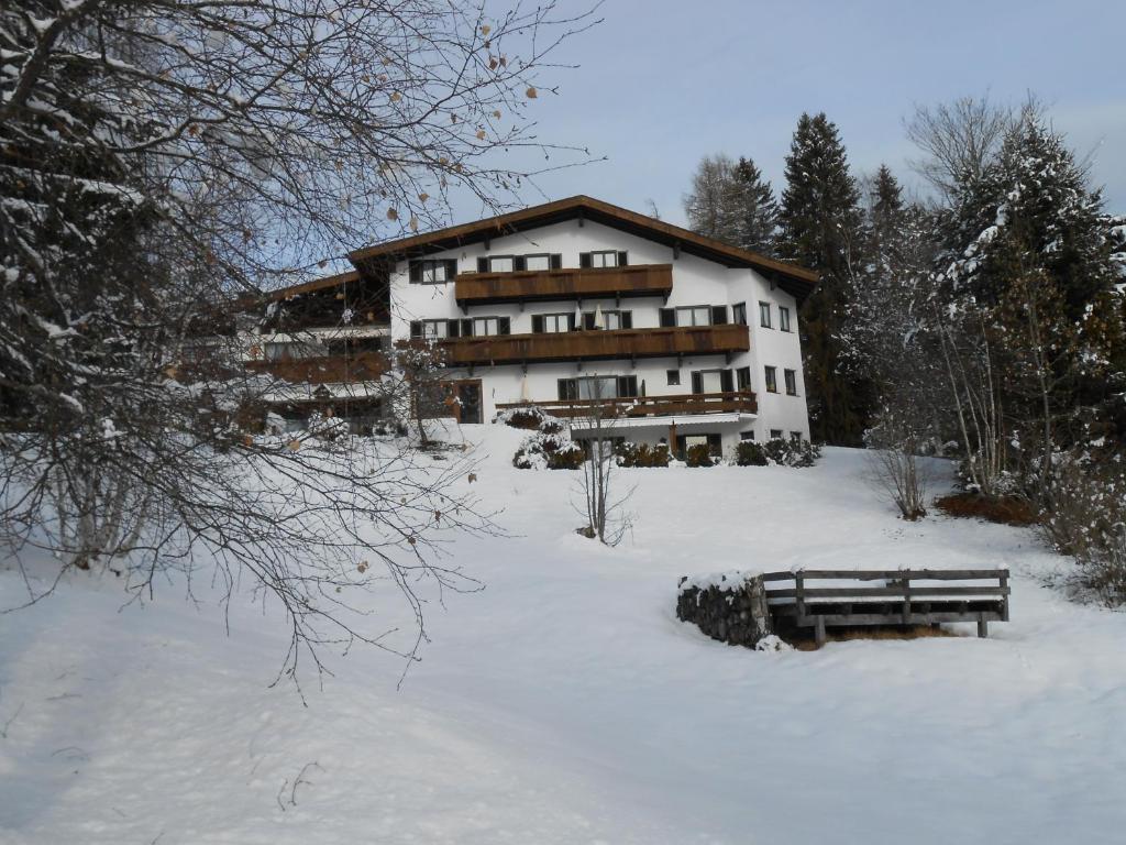 Landhaus Frenes Apartments Зеефельд в Тироле Экстерьер фото